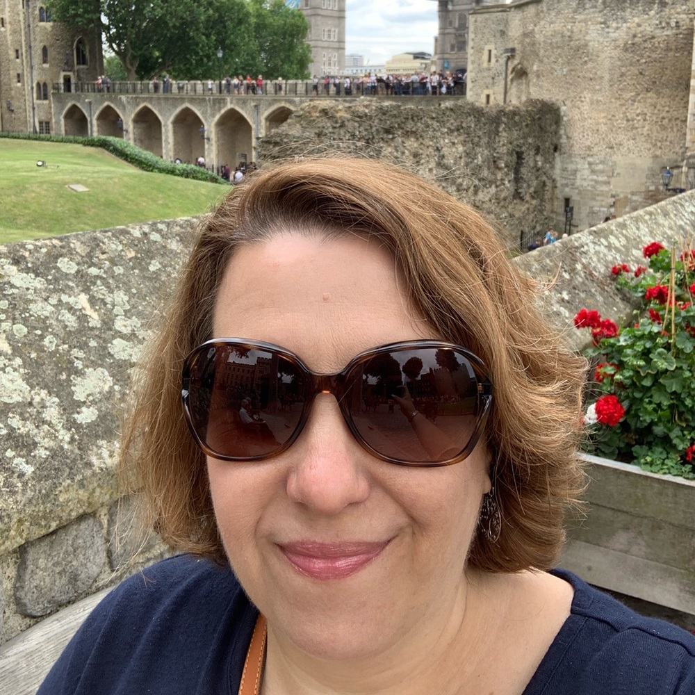 Meet your Posher, Denise